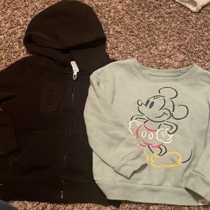 Hooded sweater/ crew neck